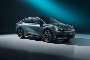 WeChat забранява 209 акаунта, за които се твърди, че използват AI, за да се представят за публични личности · TechNode