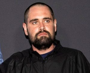 Синът на Роб Райнър Ник, изправен пред 2 обвинения в убийство в убийството на родителите си