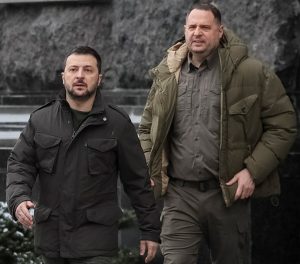 Украинският парламент беше нападнат в разследване за подкупи срещу гласове, докато Зеленски излиташе за преговори със САЩ