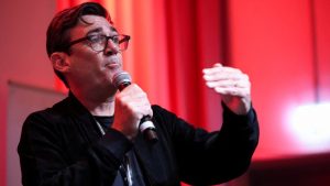 Спорът избухна в Лейбъристката партия на Обединеното кралство, след като кметът на Манчестър беше блокиран от предстоящите избори