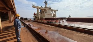 Първата партида желязна руда Simandou пристига в Китай